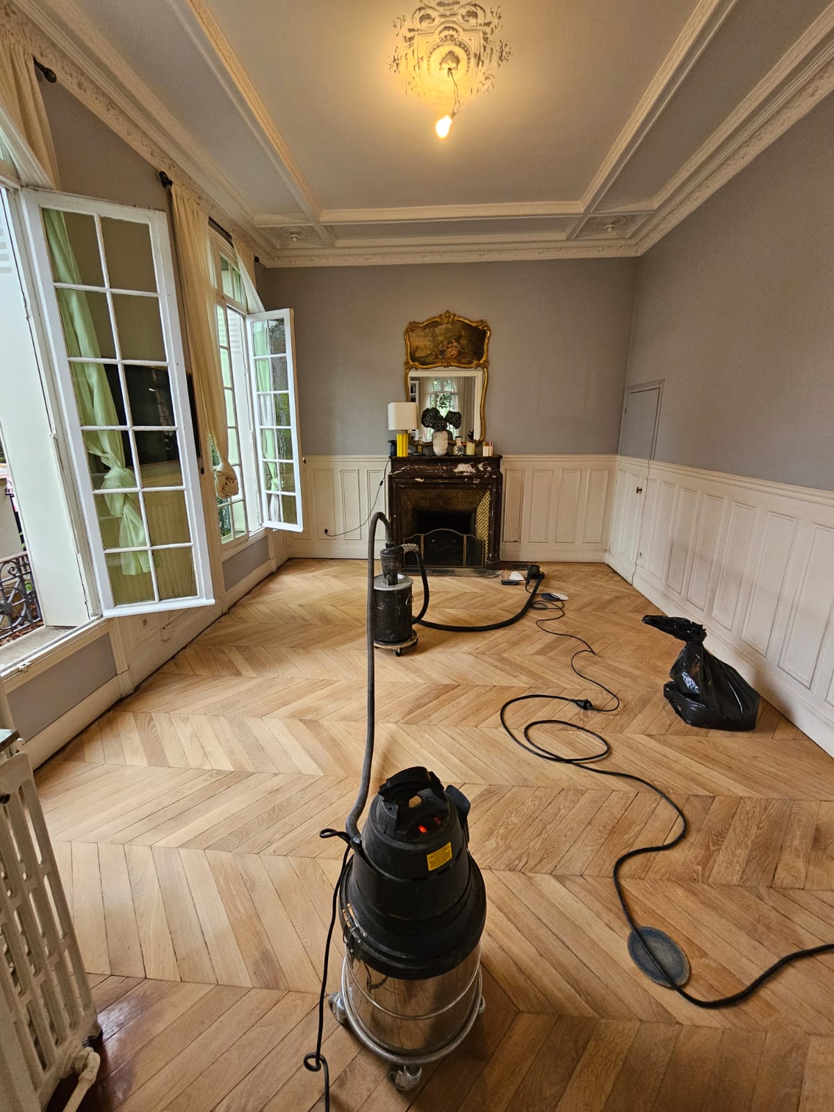 Ponçage du parquet